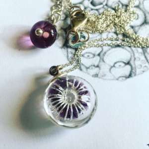 COLLECTION OURSIN VIOLET MINI PENDENTIF