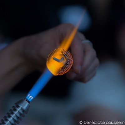 AU TRAVAIL CHALUMEAU PERLES DE VERRE